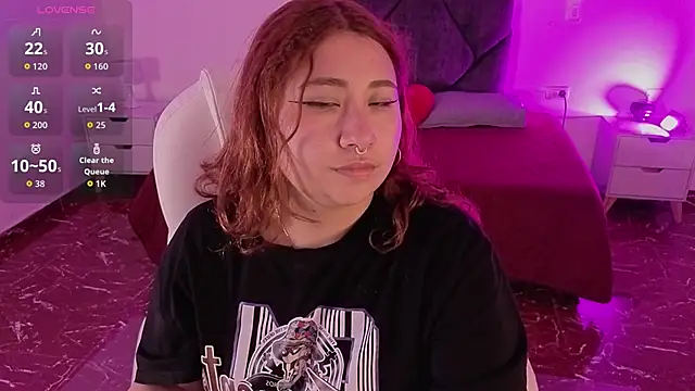 littlee red online show from 4, 4, 2026