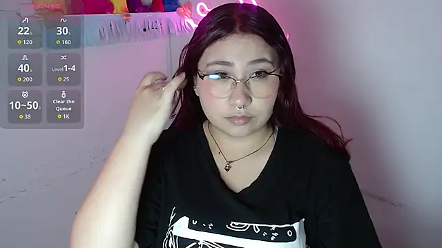 littlee red online show from 28, 11, 2025