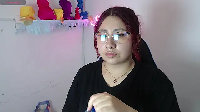 littlee red online show from 17, 11, 2025