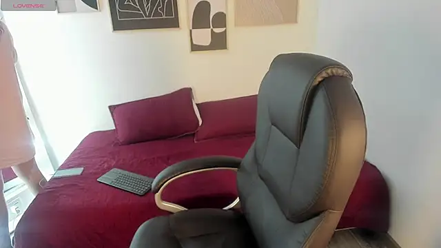 littlee red online show from 8, 1, 2026