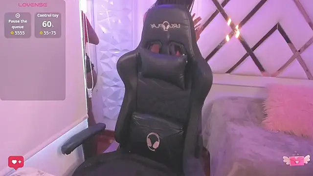 Darla Santos  online show from 14, 11, 2025