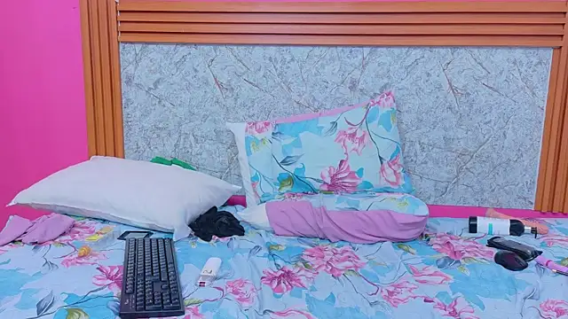 matureahomegirl online show from 28, 4, 2026