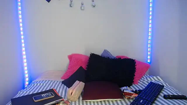 Emma sweet hot online show from 6, 7, 2026
