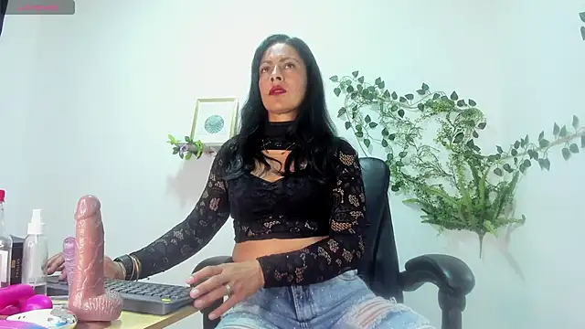 canelaa    online show from 3, 11, 2025