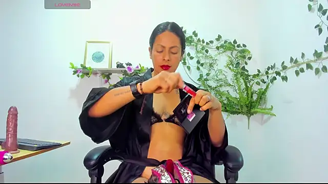 canelaa    online show from 24, 10, 2025