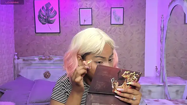Snapshot of Sofia_clk chatting on 22, 6, 2026 Sofia clk online show from 22, 6, 2026