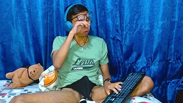 DavTwink3100 online show from 9, 3, 2026