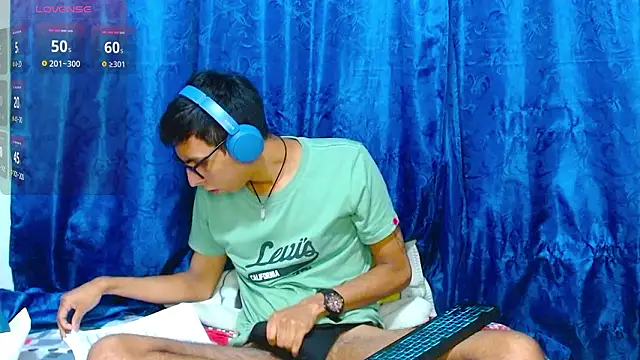 DavTwink3100 online show from 26, 3, 2026