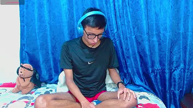 DavTwink3100 online show from 12, 3, 2026