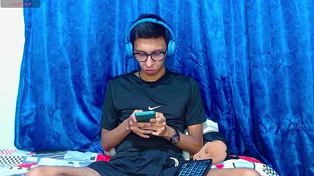 DavTwink3100 online show from 21, 3, 2026