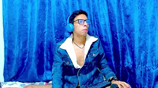 DavTwink3100 online show from 10, 2, 2026