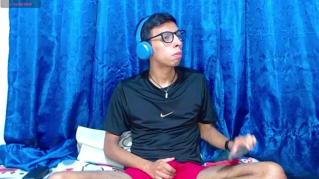 DavTwink3100 online show from 24, 3, 2026