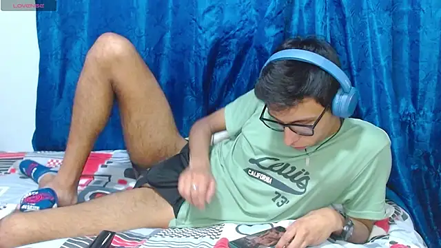 DavTwink3100 online show from 11, 4, 2026