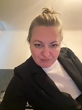 Amelia-Diamond online show from 24, 11, 2025