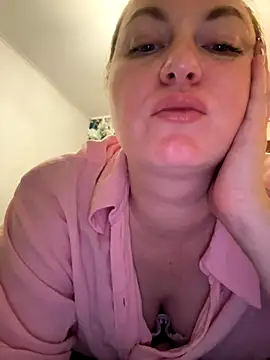 Amelia-Diamond online show from 1, 12, 2025