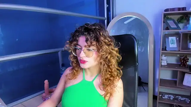 EmiliRouse  online show from 29, 10, 2025