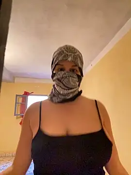 SaraChouchou online show from 24, 10, 2025