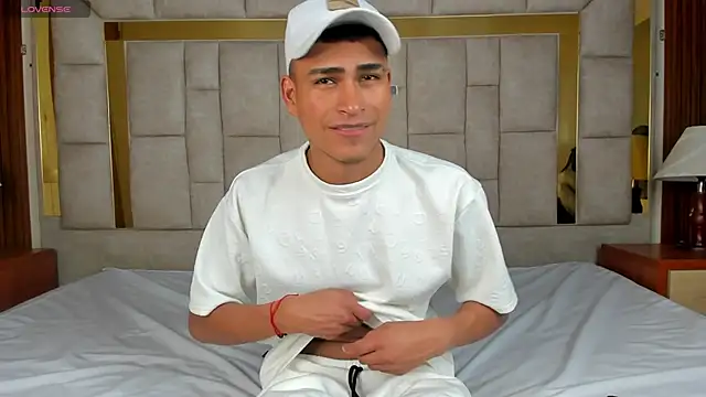 Emiliano Reyes online show from 13, 11, 2025