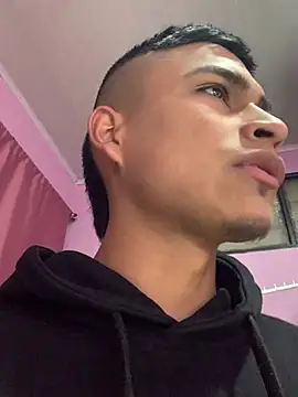 Emiliano Reyes online show from 12, 5, 2026