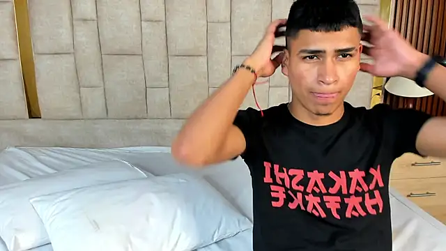 Emiliano Reyes online show from 10, 11, 2025