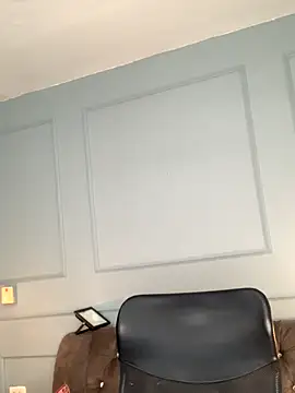 Orianabluee  online show from 1, 11, 2025