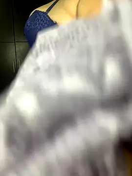 Orianabluee  online show from 18, 11, 2025