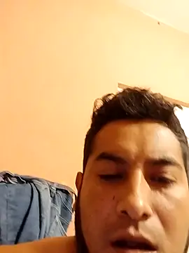 Snapshot of Travieso_21 chatting on 18, 11, 2025 Travieso 21 online show from 18, 11, 2025