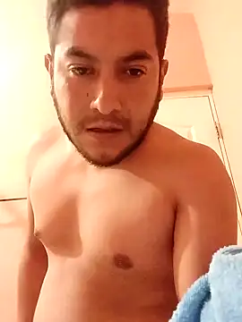 Snapshot of Travieso_21 chatting on 15, 11, 2025 Travieso 21 online show from 15, 11, 2025