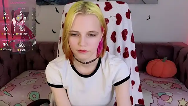 Snapshot of MitaSide chatting on 22, 10, 2025 MitaSide online show from 22, 10, 2025