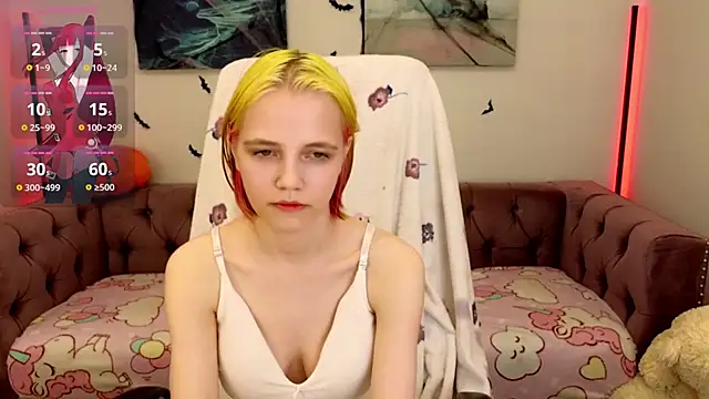 Snapshot of MitaSide chatting on 20, 10, 2025 MitaSide online show from 20, 10, 2025