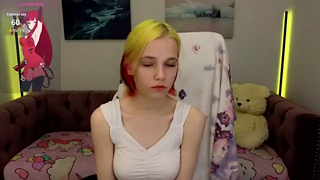 Snapshot of MitaSide chatting on 18, 10, 2025 MitaSide online show from 18, 10, 2025