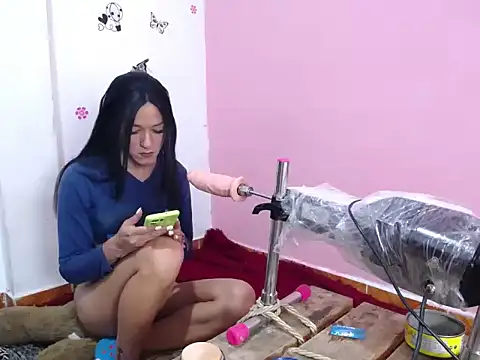 Latin DonnaHazel online show from 25, 10, 2025