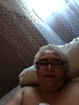 Snapshot of juicyboode chatting on 25, 10, 2025 juicyboode online show from 25, 10, 2025