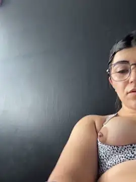 milky denni online show from 31, 10, 2025