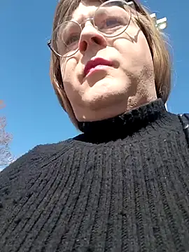 Ashley-Amber Dragon online show from 23, 3, 2026