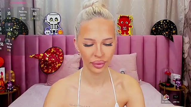 KailaCrystall online show from 1, 11, 2025