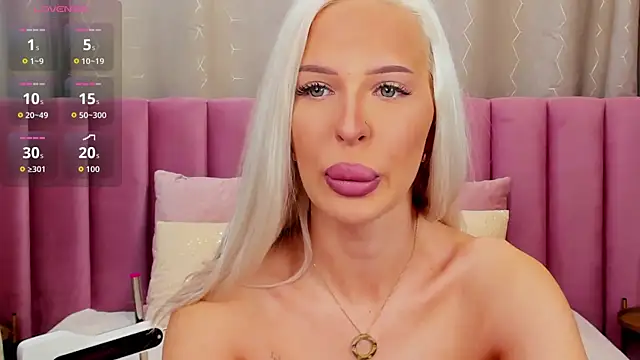 KailaCrystall online show from 30, 11, 2025