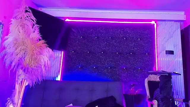 Queens Wonders Blonders online show from 20, 2, 2026