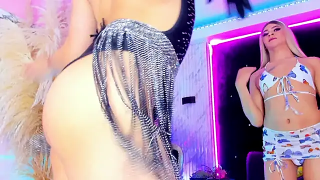 Queens Wonders Blonders online show from 26, 11, 2025