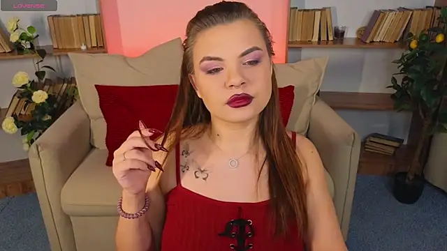 Snapshot of Miss_Delia chatting on 10, 11, 2025 Miss Delia online show from 10, 11, 2025