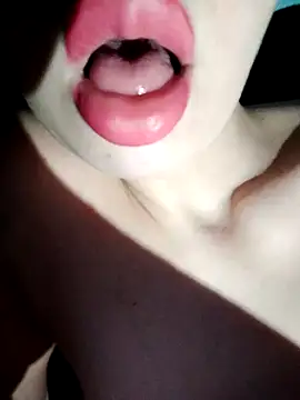 Loveyoudearxq online show from 18, 11, 2025