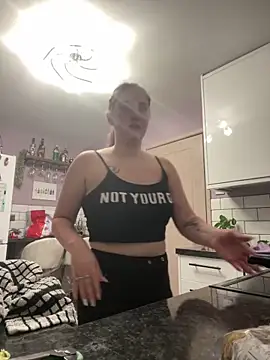 YourFrenchFeliciexo online show from 27, 10, 2025