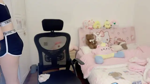 Onecutelittle online show from 2, 11, 2025