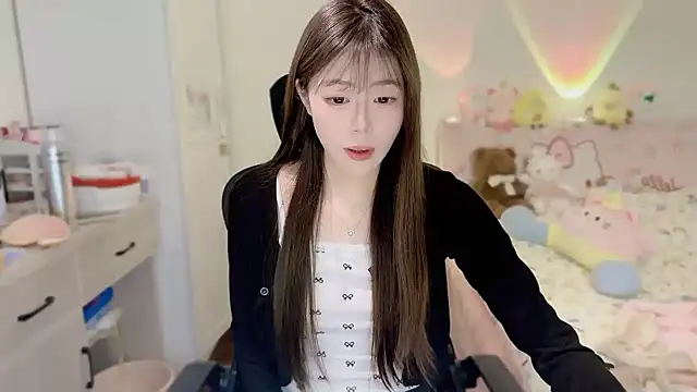 Onecutelittle online show from 11, 11, 2025