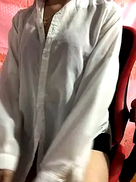 Kylie beem online show from 26, 10, 2025