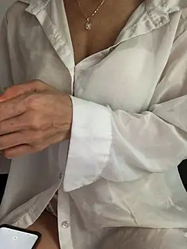 Snapshot of Kylie_beem chatting on 10, 6, 2026 Kylie beem online show from 10, 6, 2026