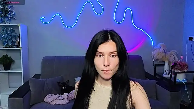 Mell Hyees online show from 3, 12, 2025