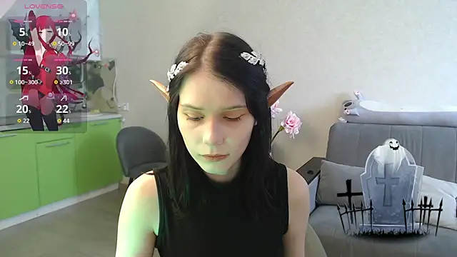 Mell Hyees online show from 30, 10, 2025