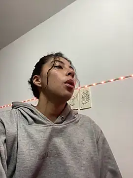 ShareeBax  online show from 10, 11, 2025