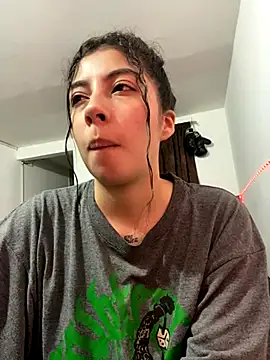 ShareeBax  online show from 5, 11, 2025